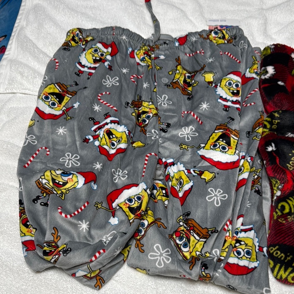 Mens Gray SpongeBob & Red Grinch Pajama Pants